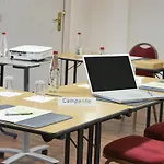 Campanile - Le Vesinet Hotel