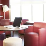 Hotel Campanile - Le Vesinet