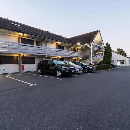 Hotel Campanile - Le Vesinet 3*