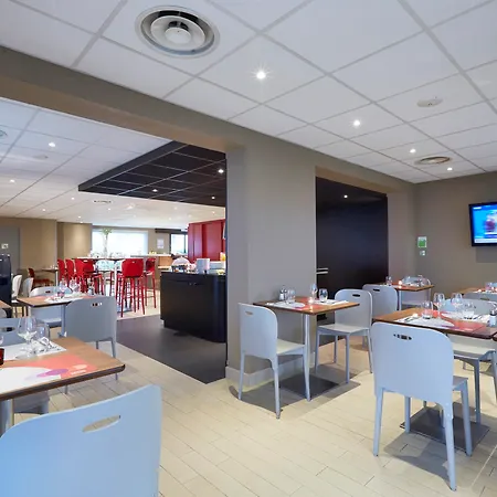 Campanile - Le Vesinet Отель 3*