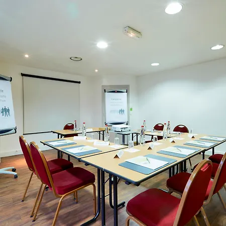 Campanile - Le Vésinet Hotel