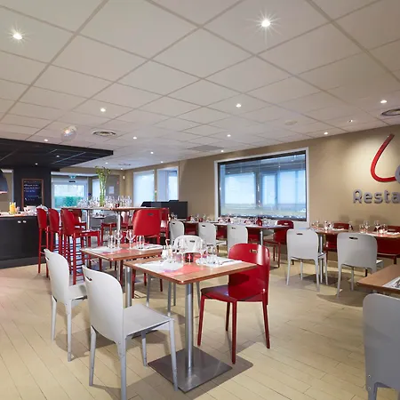 Hotel Campanile - Le Vésinet 3*