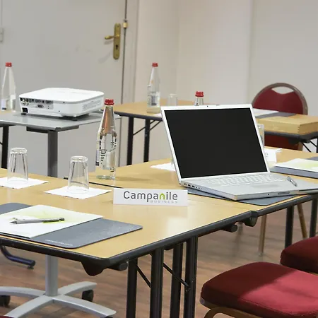 Campanile - Le Vesinet Отель