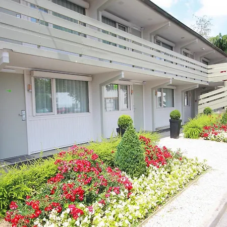 Hotel Campanile - Le Vesinet