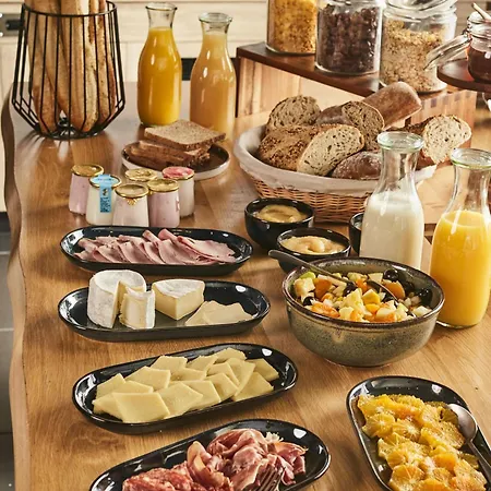 Campanile - Le Vesinet 3* Монтесон