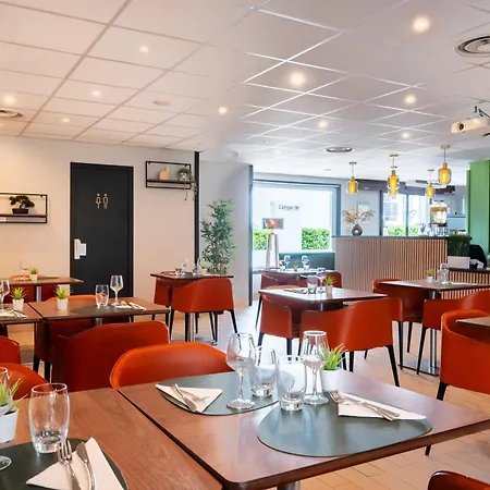 Campanile - Le Vesinet 3* Монтесон