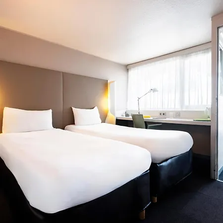 Campanile - Le Vésinet Hotel