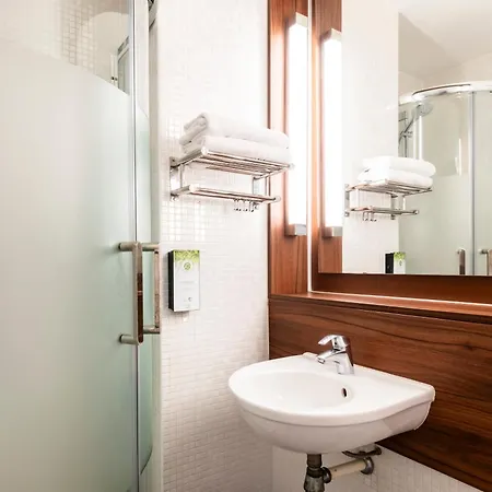 Campanile - Le Vesinet 3* Монтесон