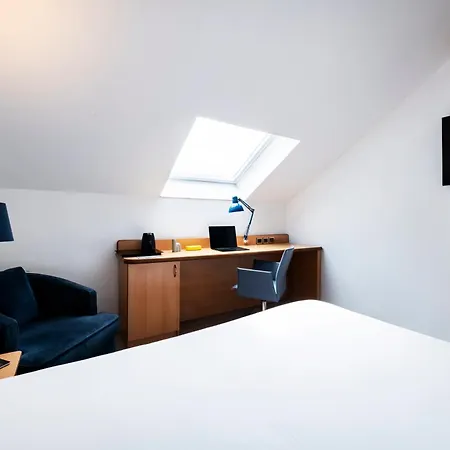 Campanile - Le Vesinet Отель 3*