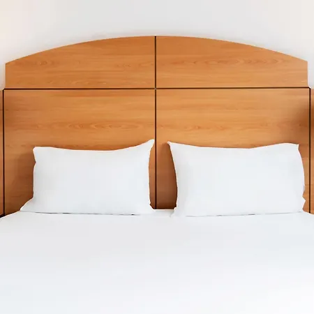 Hotel Campanile - Le Vésinet 3*