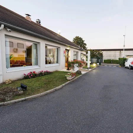 Campanile - Le Vésinet Hotel 3*