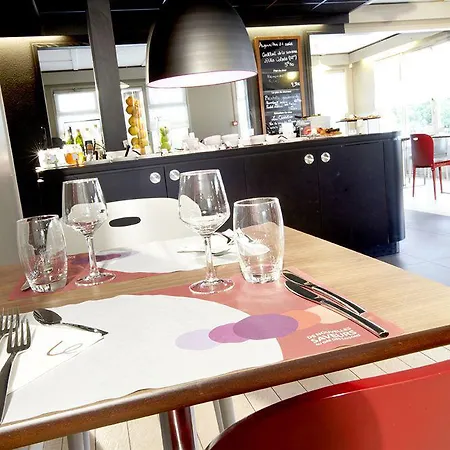 Campanile - Le Vesinet Hotel 3*