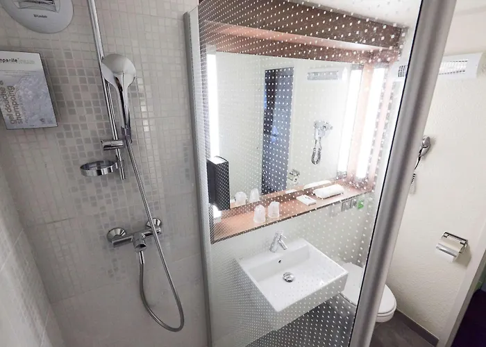 Campanile - Le Vesinet 3* Montesson