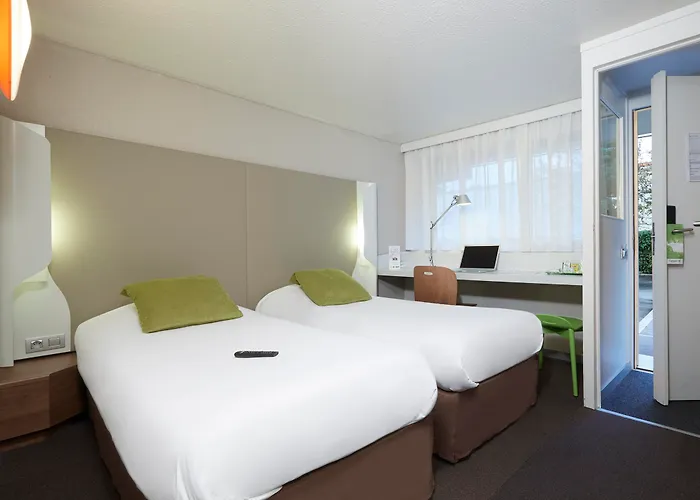 Campanile - Le Vesinet 3* Монтесон