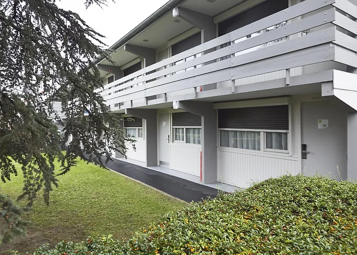 カンパニール - ル ヴェジネ モンテソン