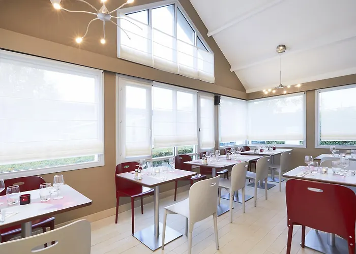 Campanile - Le Vesinet 3* Montesson
