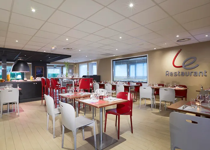 ホテル カンパニール - ル ヴェジネ 3*