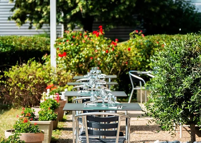 Campanile - Le Vesinet 3*