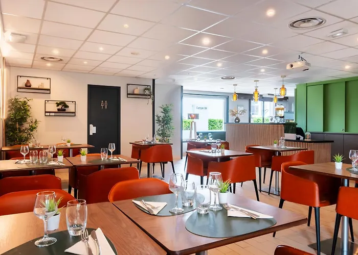 Campanile - Le Vesinet 3* Монтесон
