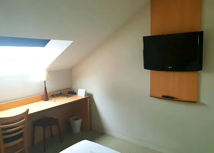 Campanile - Le Vesinet Отель 3*