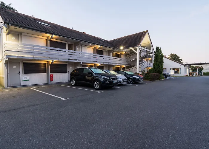 Campanile - Le Vesinet 3* Монтесон